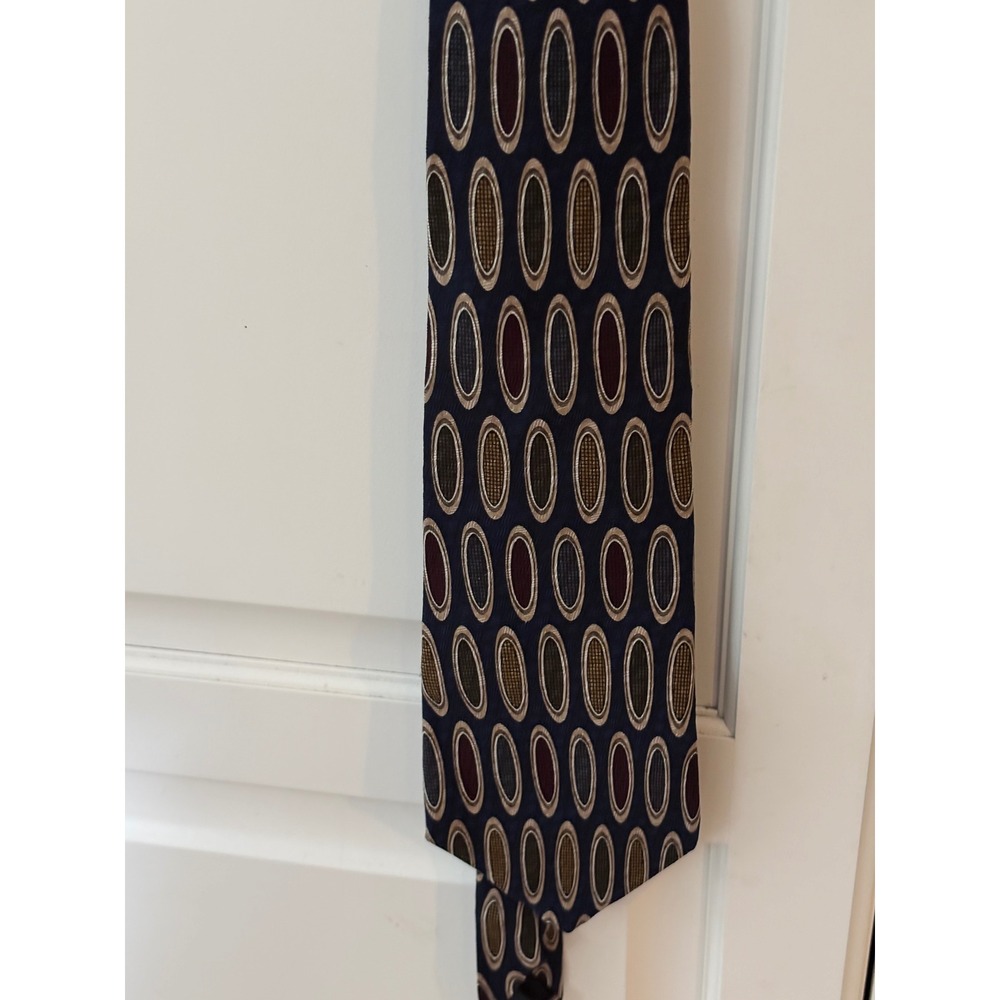 Mens Silk Tie Navy Blue Oval Pattern Hand Sewn Made in USA‎